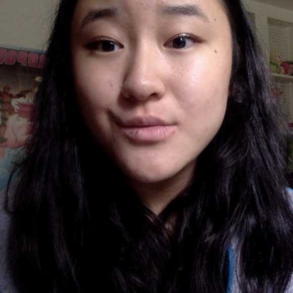 About the Owner/Meet your Posher - Picture 1 of 1